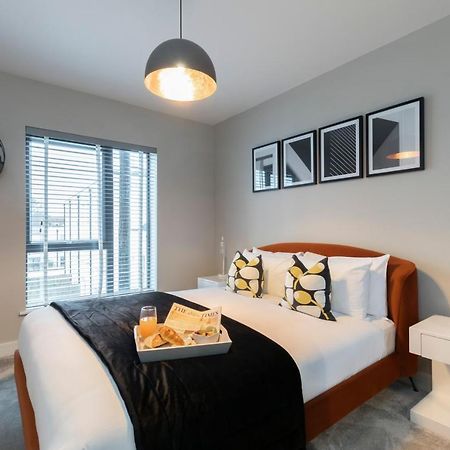 Elliot Oliver - Chic 2 Bedroom Town Centre Apartment Челтенхам Экстерьер фото